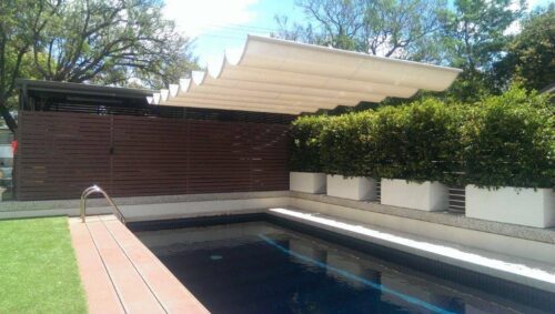 SHADE RUNNER RETRACTABLE SHADE SAIL