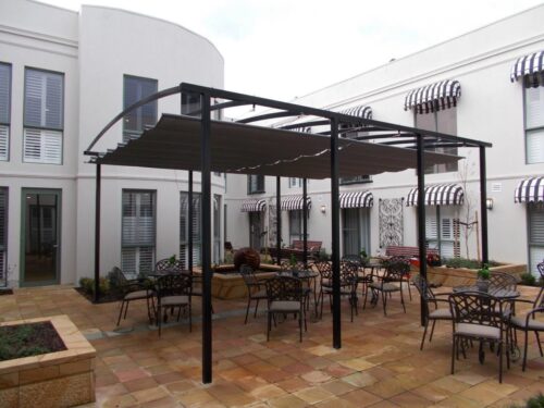 SHADE RUNNER RETRACTABLE SHADE SAIL