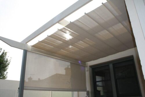 PLEATED PATIO AWNING ON TRACKS