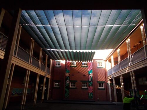 SHADE RUNNER RETRACTABLE SHADE SAIL