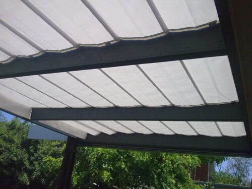 PLEATED PATIO AWNING ON TRACKS