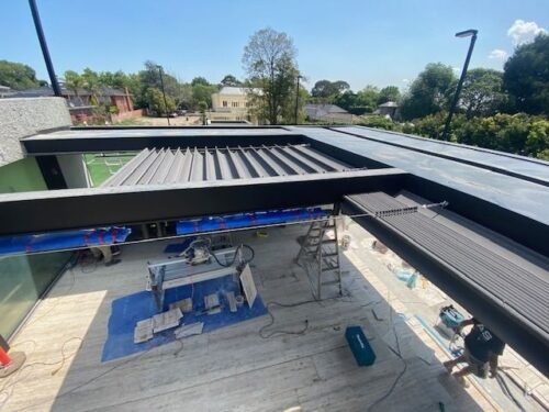 SHADE RUNNER RETRACTABLE SHADE SAIL