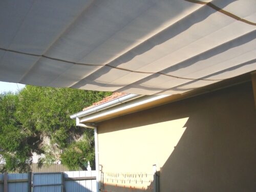 PLEATED PATIO AWNING ON TRACKS