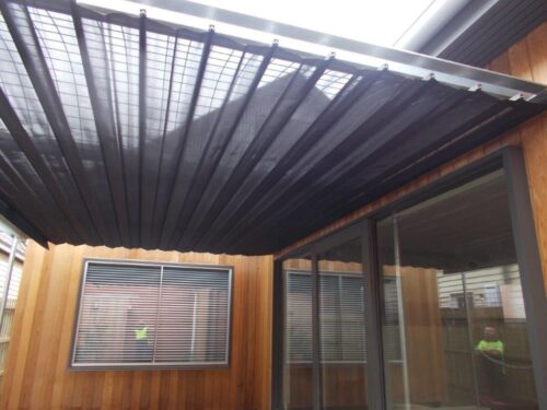 PLEATED PATIO AWNING ON TRACKS