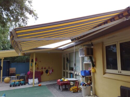 HAROL PR210-PR220 CLASSIC FOLDING ARM AWNING