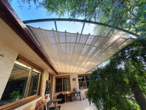 SHADE RUNNER RETRACTABLE SHADE SAIL