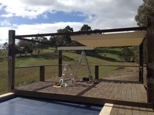 SHADE RUNNER RETRACTABLE SHADE SAIL