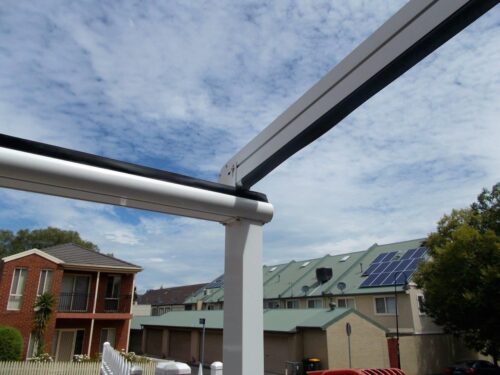 RISING RETRACTABLE PERGOLA