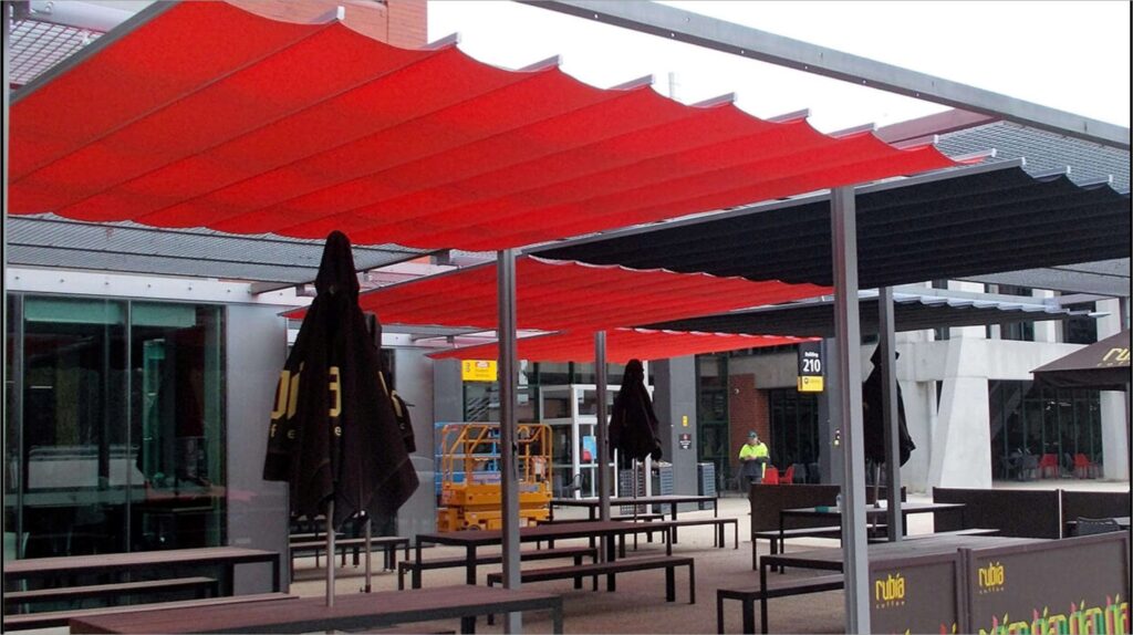 Outdoor Retractable Shades