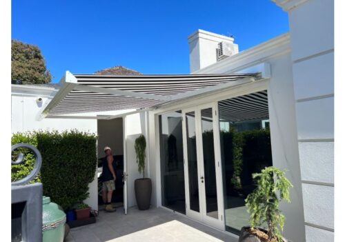 retractable awning